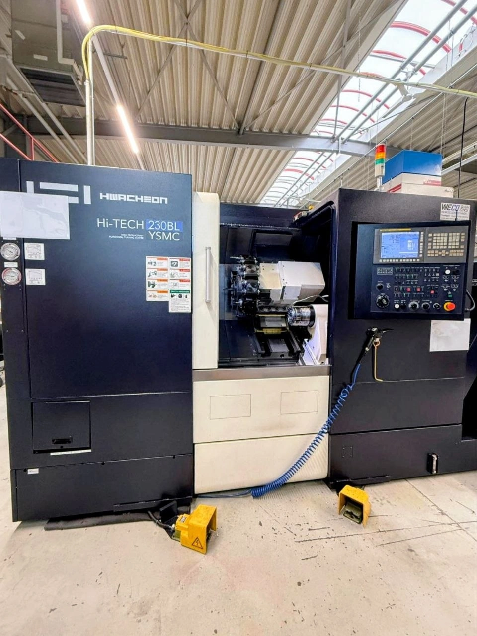 Moderne CNC Drehmaschine für Serienfertigung in Stuttgart